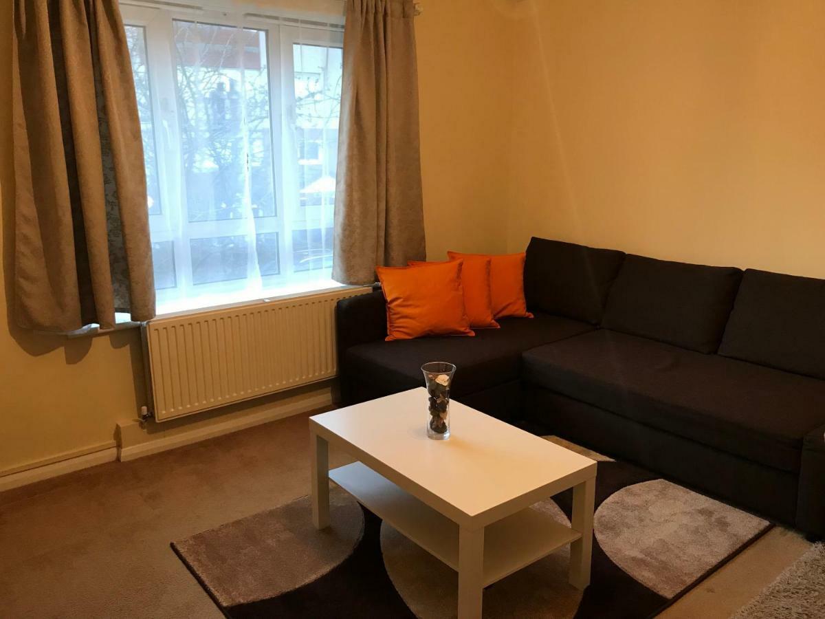 Cozy Apartment In Stratford From 18 Minutes To Central Λονδίνο Εξωτερικό φωτογραφία